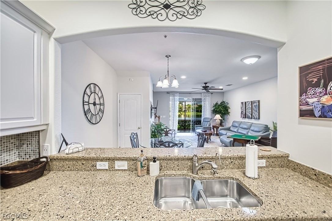 3111 Cottonwood Bnd Apt 1704 #1704 - Photo 7 of 27