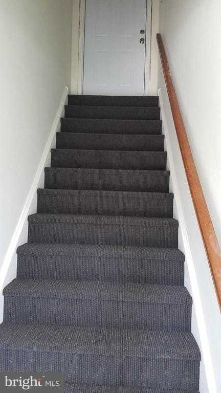 805 Selma St #2ndFL - Photo 2 of 13