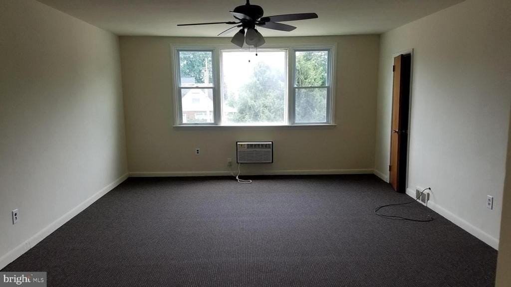 805 Selma St #2ndFL - Photo 3 of 13