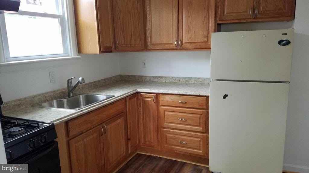 805 Selma St #2ndFL - Photo 5 of 13