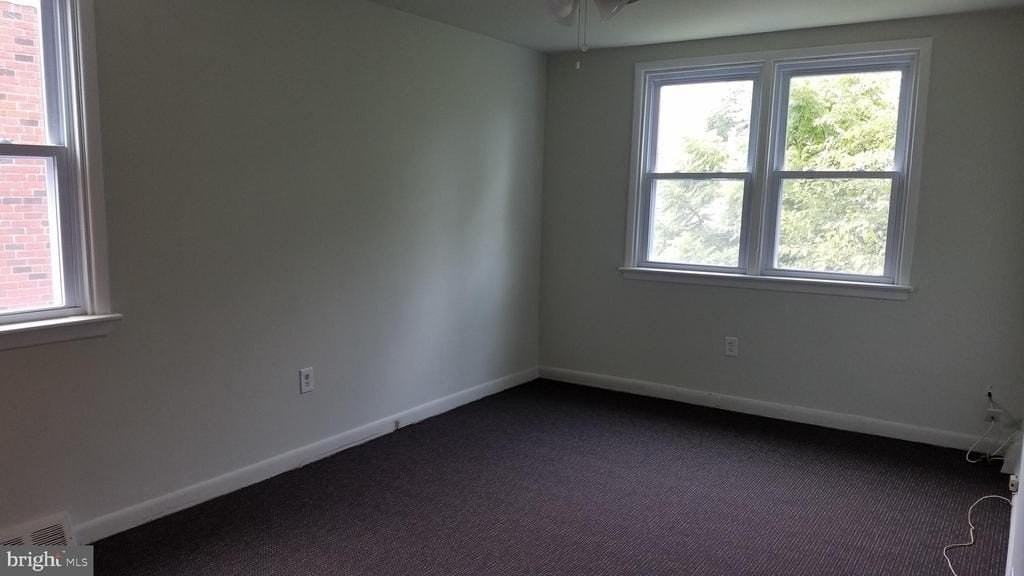 805 Selma St #2ndFL - Photo 7 of 13