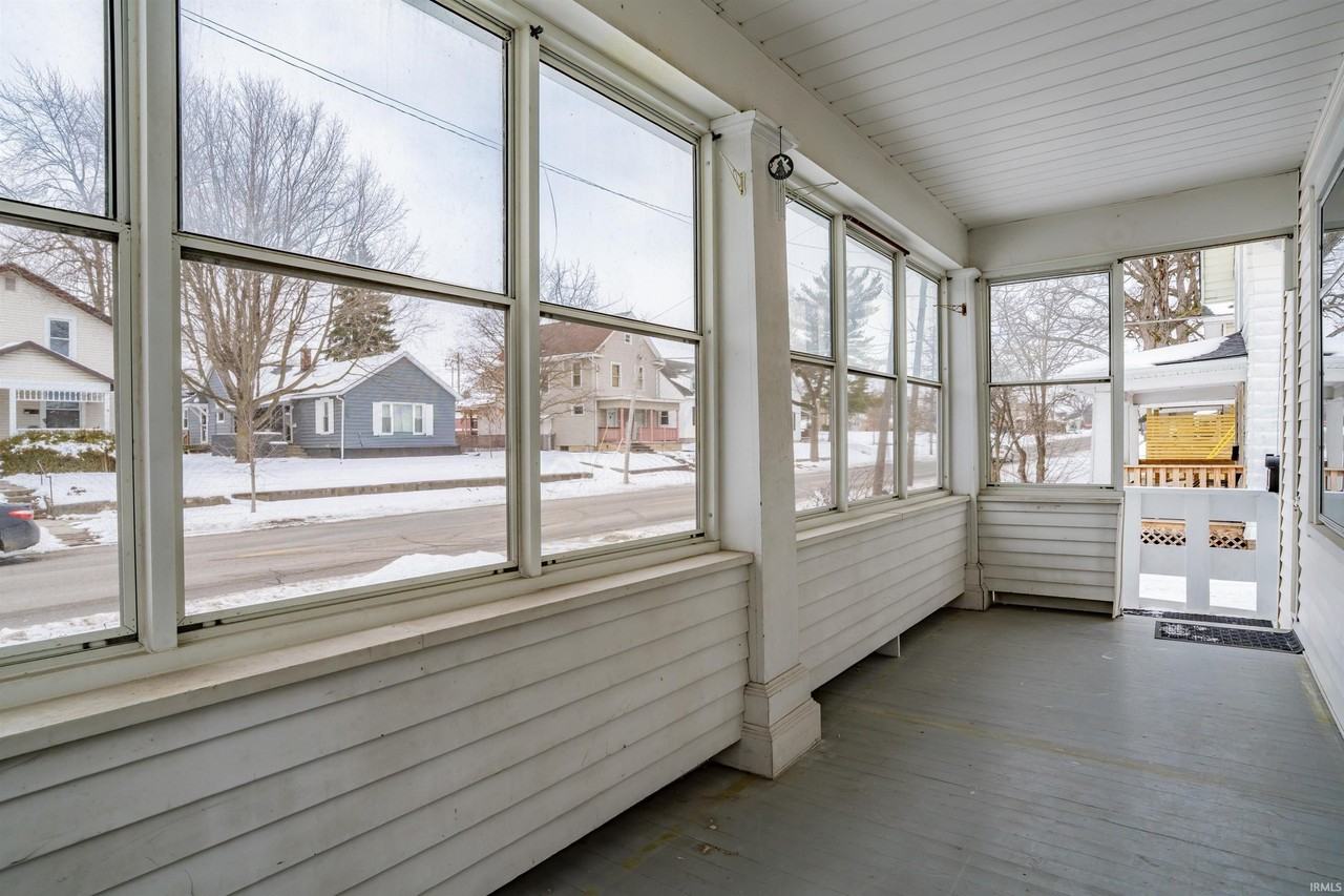 1812 Saint Marys Ave - Photo 2 of 34