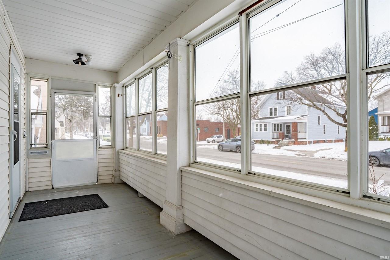 1812 Saint Marys Ave - Photo 3 of 34