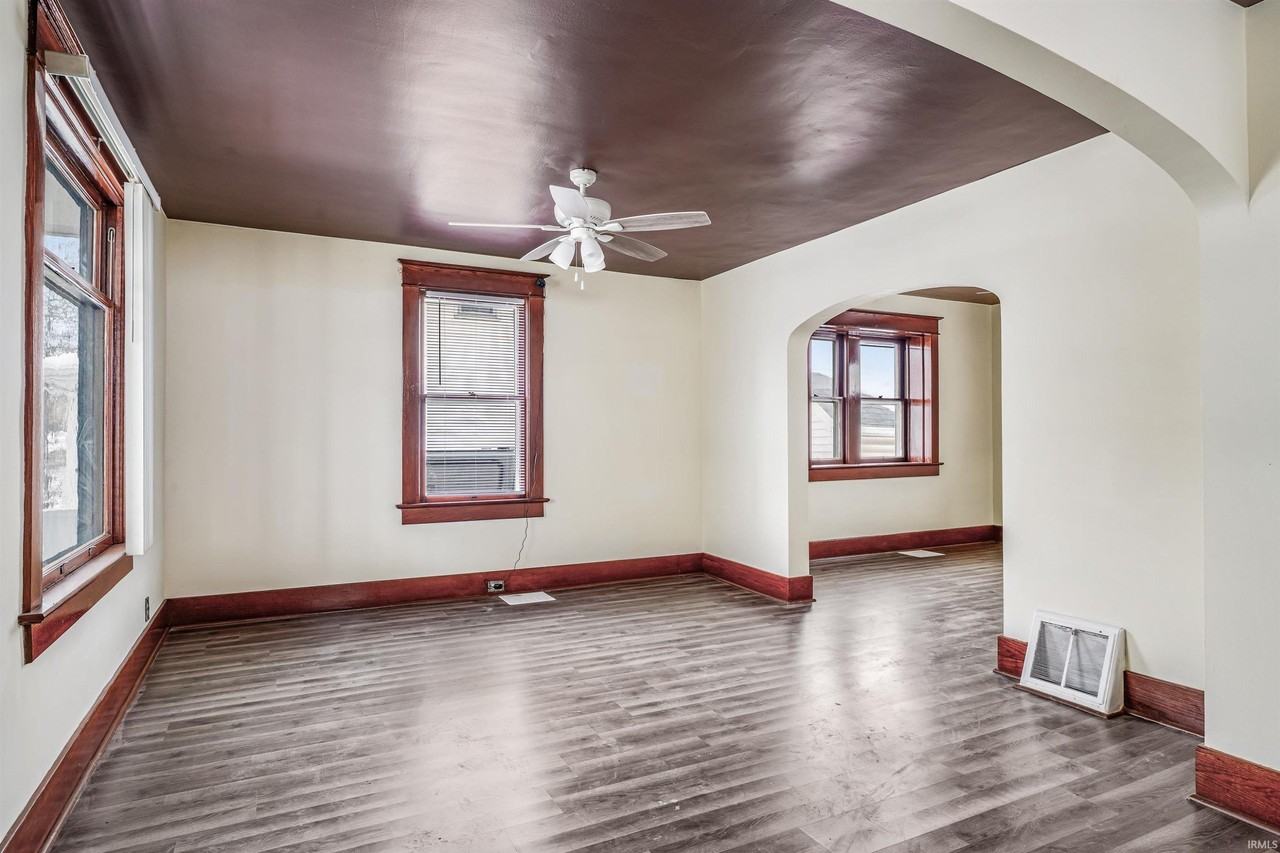 1812 Saint Marys Ave - Photo 6 of 34