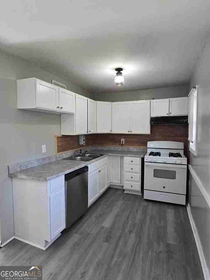 468 Morrow Rd - Photo 5 of 18