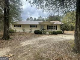 featured image of 1116 N Lake Dr