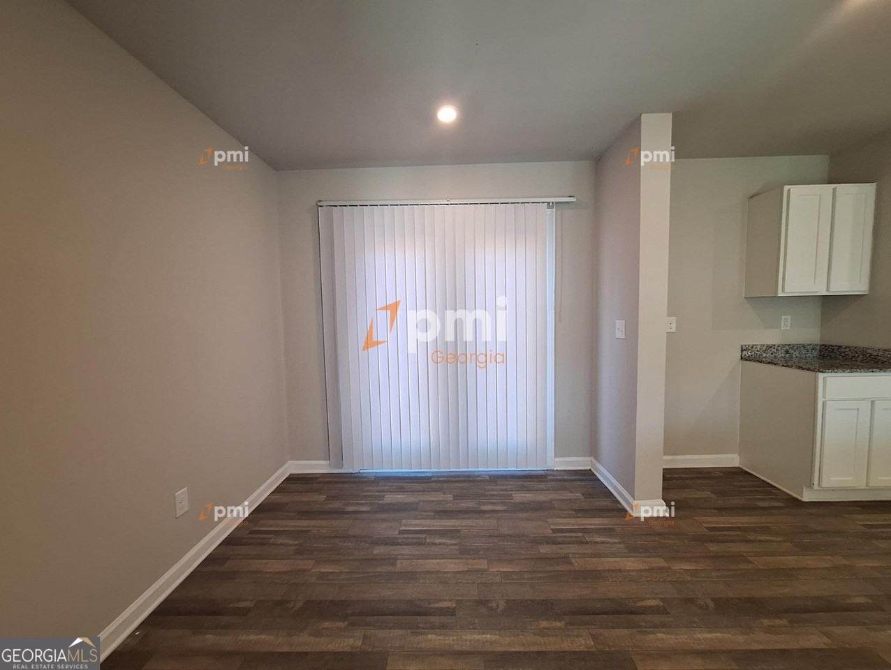 731 Cole Dr - Photo 3 of 18