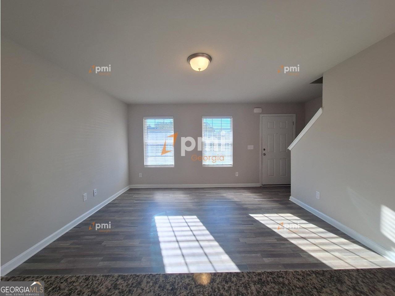 731 Cole Dr - Photo 4 of 18