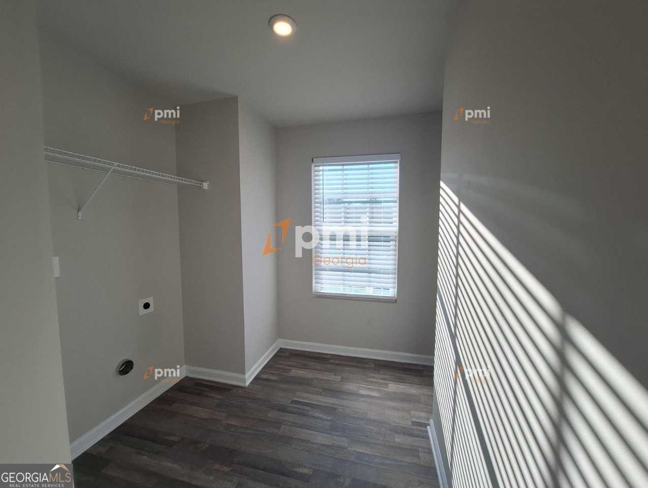 731 Cole Dr - Photo 5 of 18