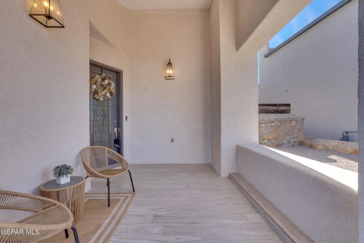 14608 Pebble Hills Blvd - Photo 2 of 50