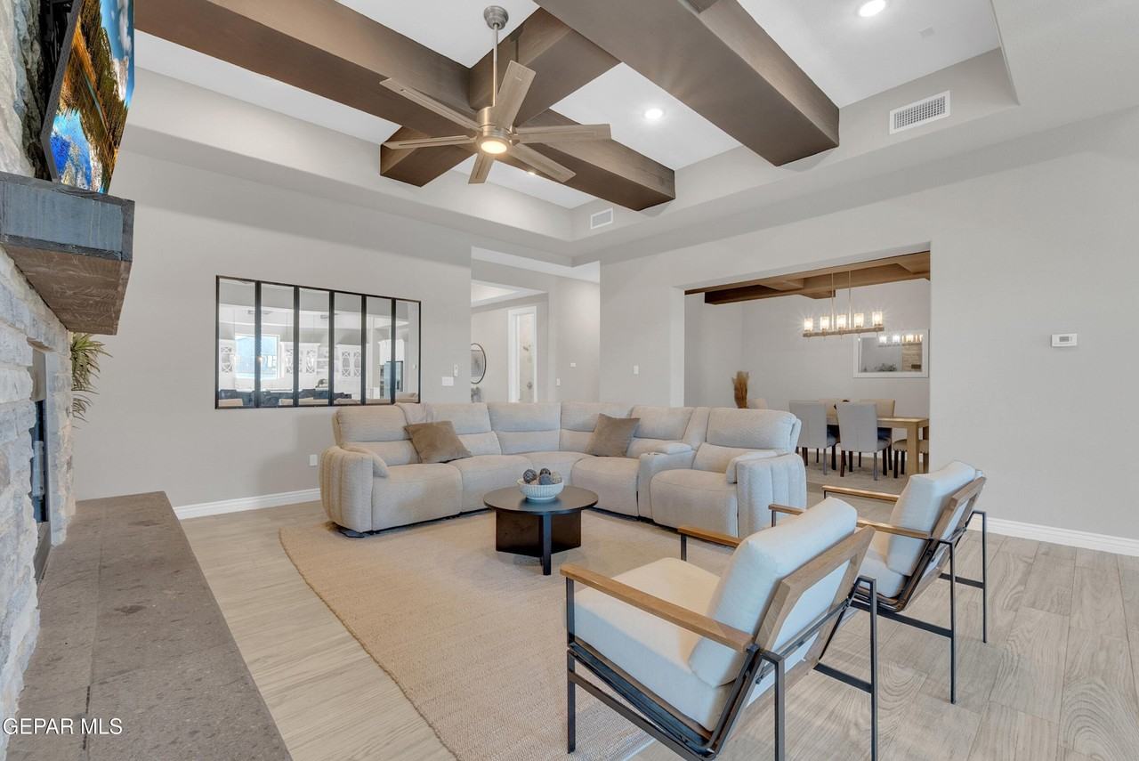 14608 Pebble Hills Blvd - Photo 4 of 50