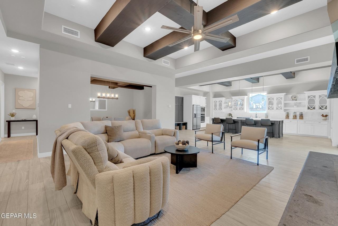 14608 Pebble Hills Blvd - Photo 6 of 50