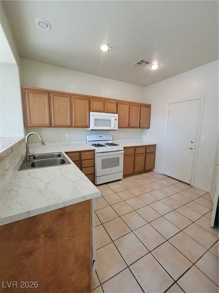 10957 Calistoga Springs Ct - Photo 6 of 25