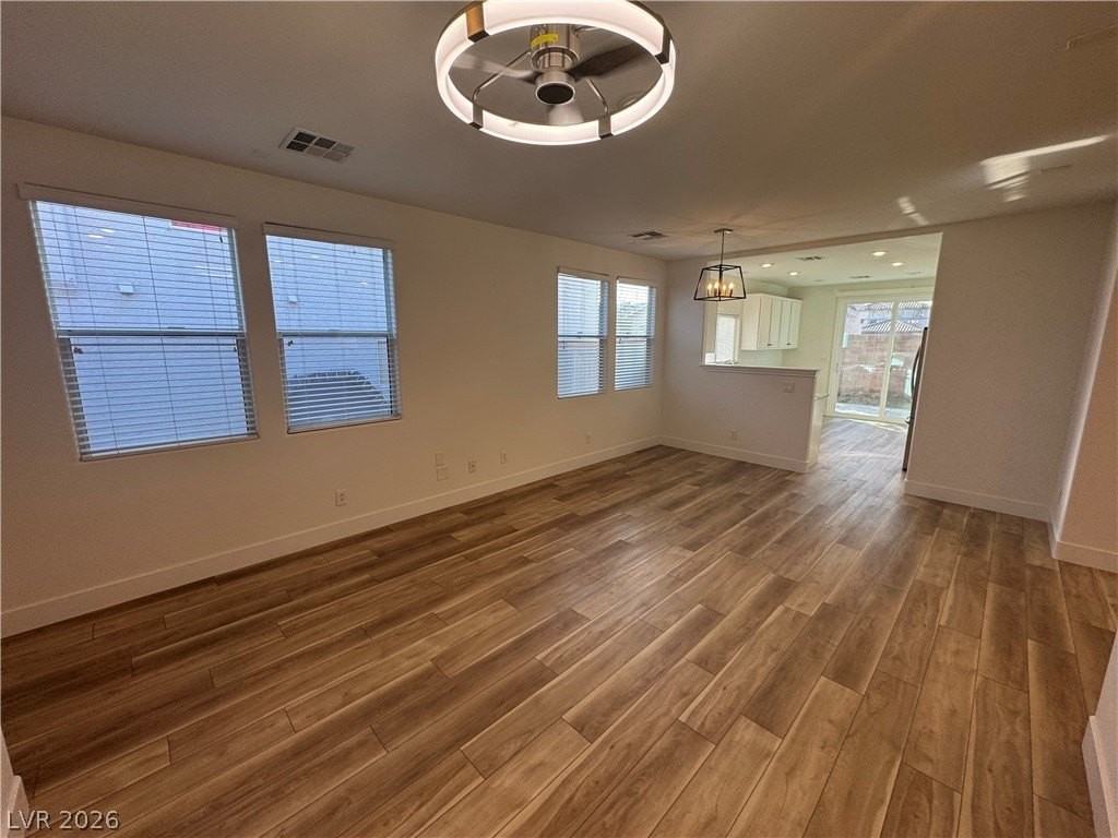 6481 Moss Bluff Ct - Photo 5 of 36