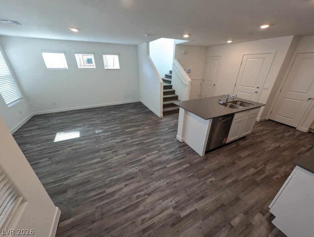 924 Violet Heron St - Photo 5 of 26