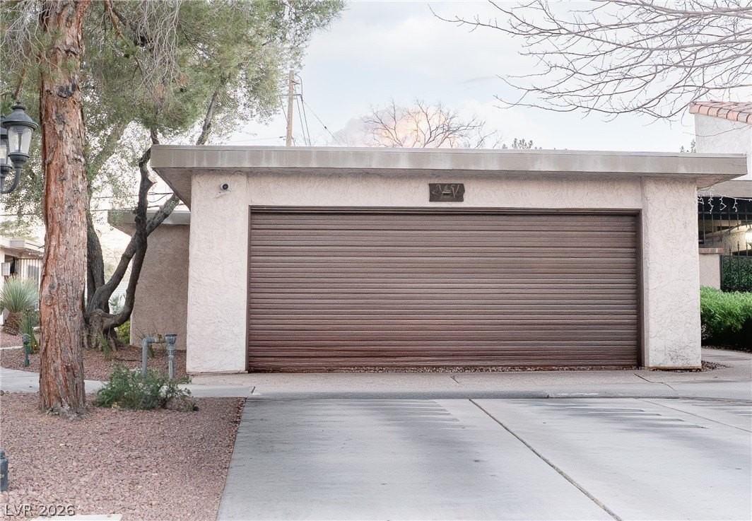 2451 Domingo St - Photo 3 of 26