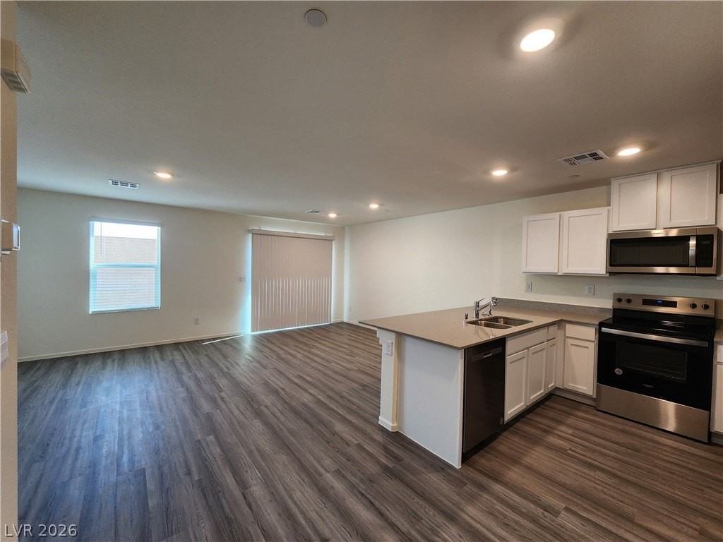 6062 Lily Garden St - Photo 5 of 50