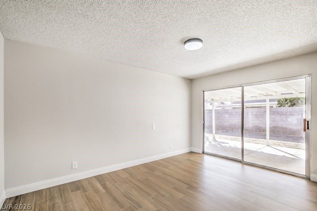 4403 Honeycomb Dr - Photo 4 of 16