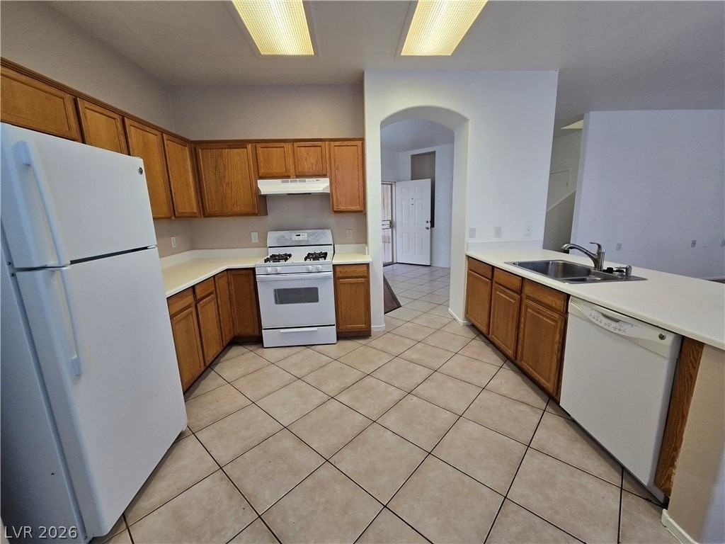 7629 Eclat Ct - Photo 7 of 48