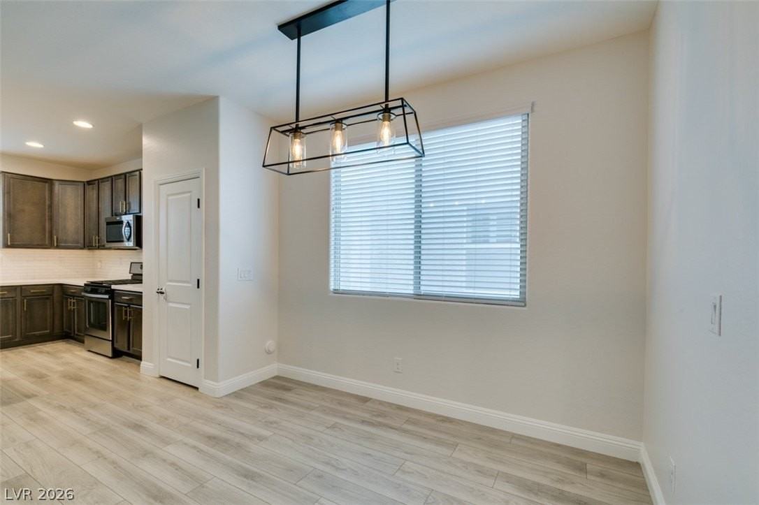 6633 Autumn Breeze St - Photo 5 of 46