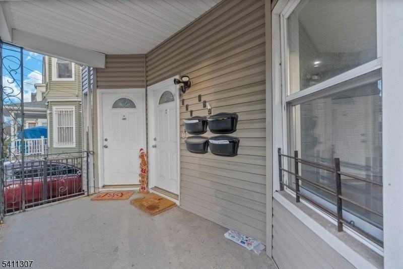 467-469 Summer Ave #2 - Photo 2 of 22