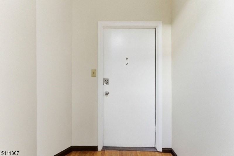 467-469 Summer Ave #2 - Photo 3 of 22