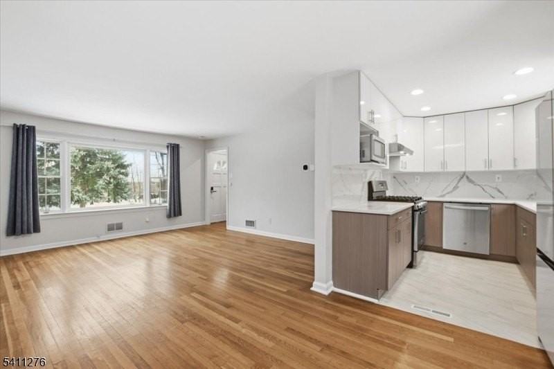 81 Glen Ave - Photo 6 of 33