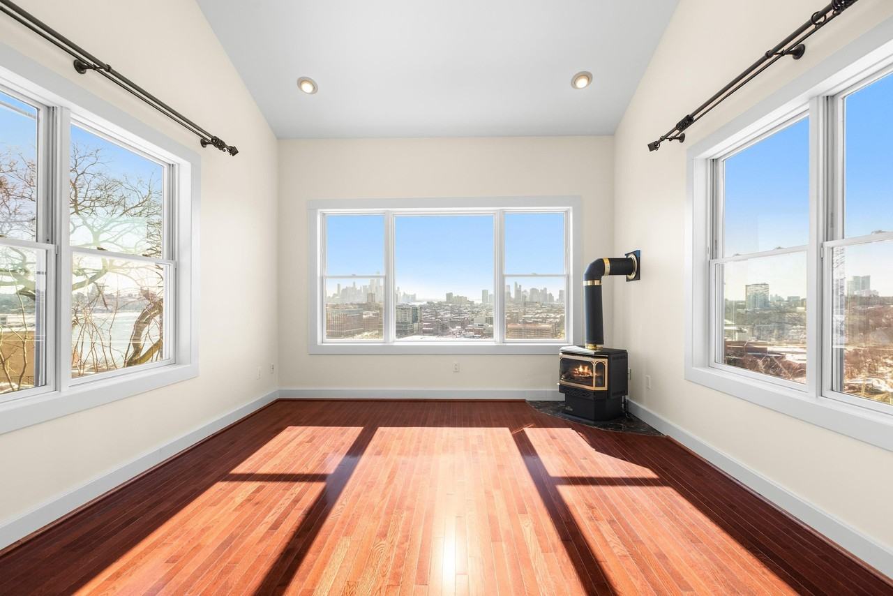 350 Mountain Rd - Photo 6 of 13