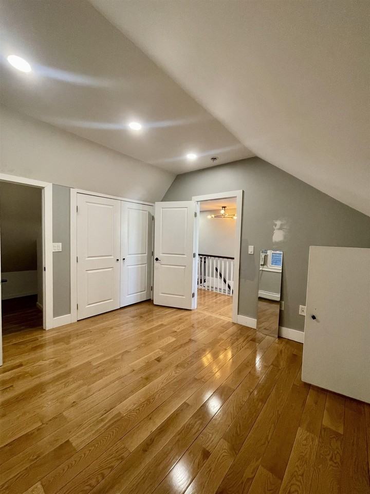 530 40th St #2ndFL - Photo 6 of 10