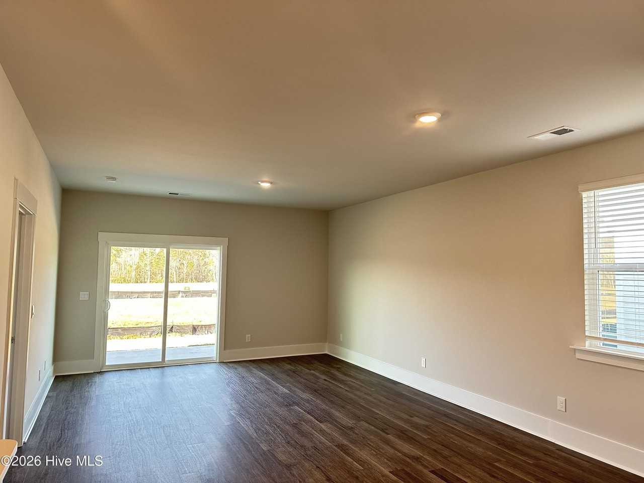 2195 Sweetspire St Unit 2073 #2073 - Photo 6 of 16
