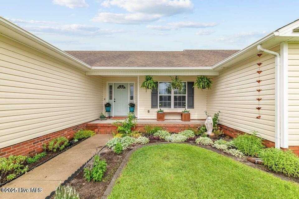 912 Morganser Dr - Photo 5 of 50