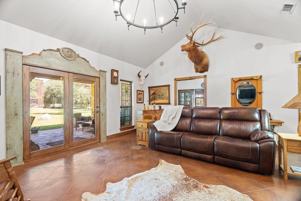 102 Camm Lary Cir - Photo 5 of 20