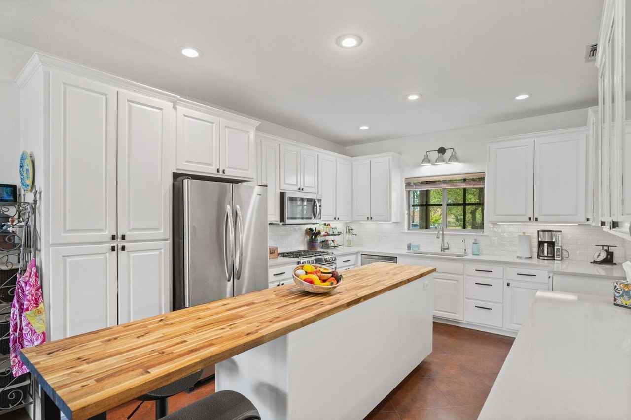 102 Camm Lary Cir - Photo 6 of 20