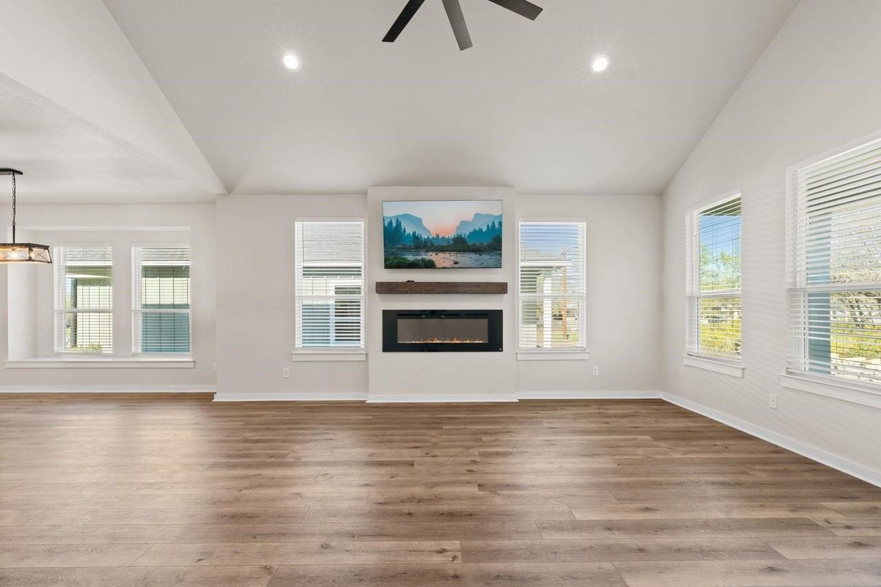 853 Cypress Ln - Photo 5 of 23