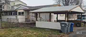 featured image of 812 Garden Valley St