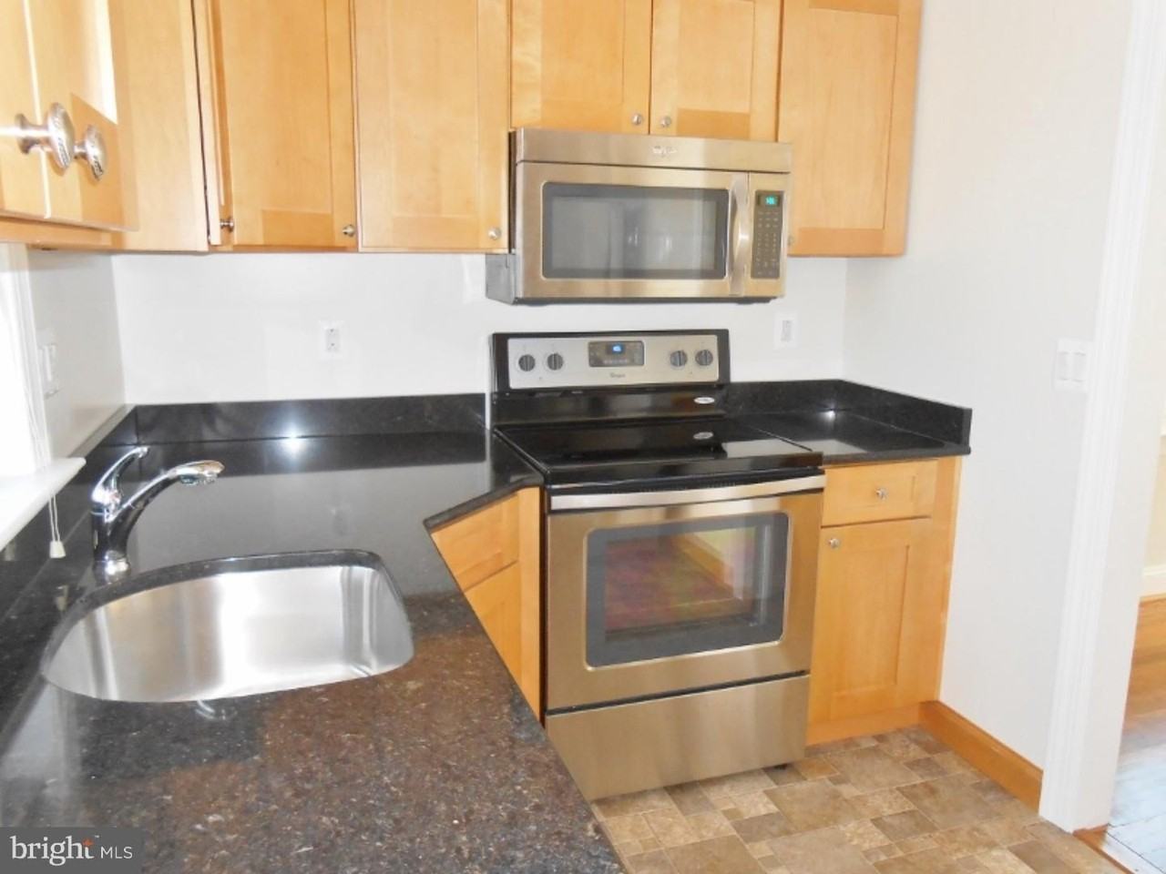 2349 Woodland Rd - Photo 7 of 18