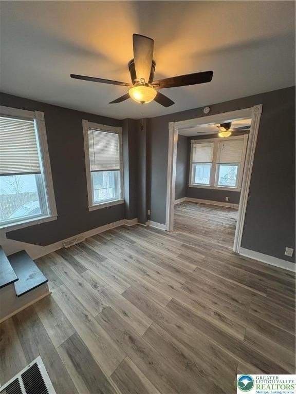 513 Spruce St - Photo 3 of 8