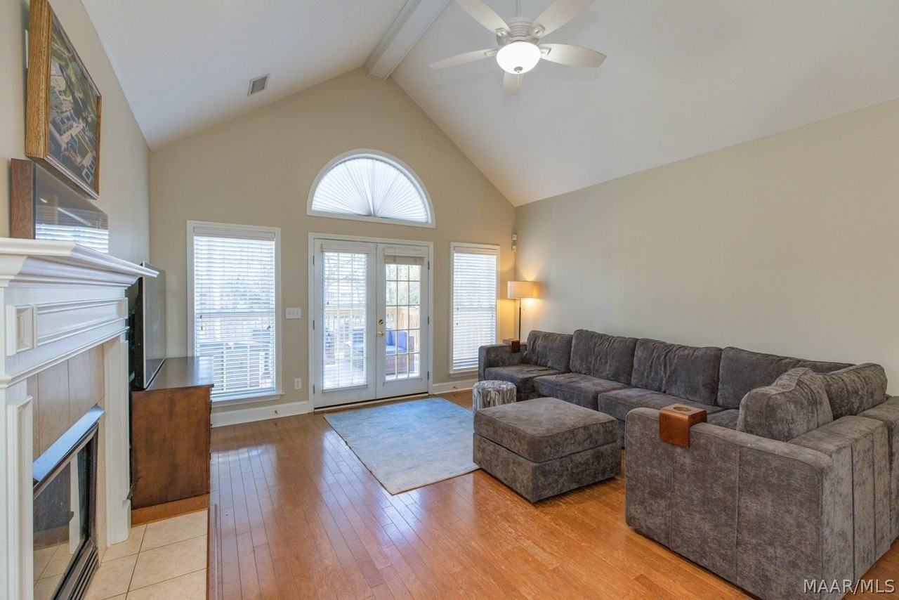 510 Jasmine Trl - Photo 5 of 34