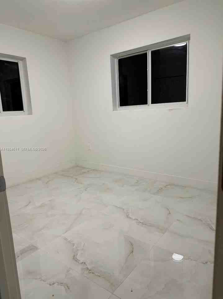 11865 Sw 186th St #11865 - Photo 3 of 5