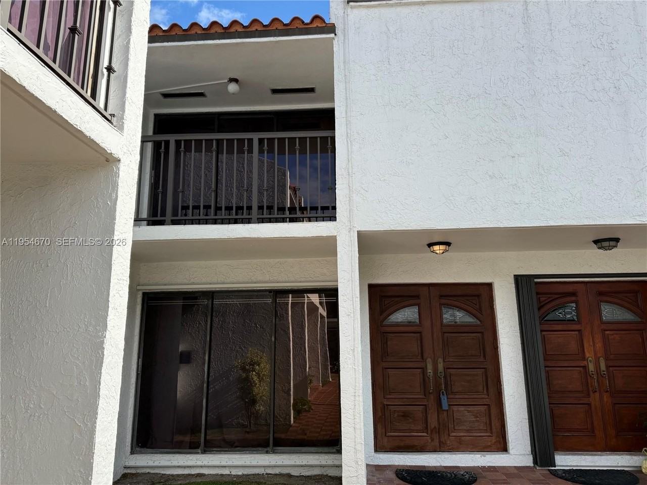 1990 Brickell Ave #I - Photo 2 of 18