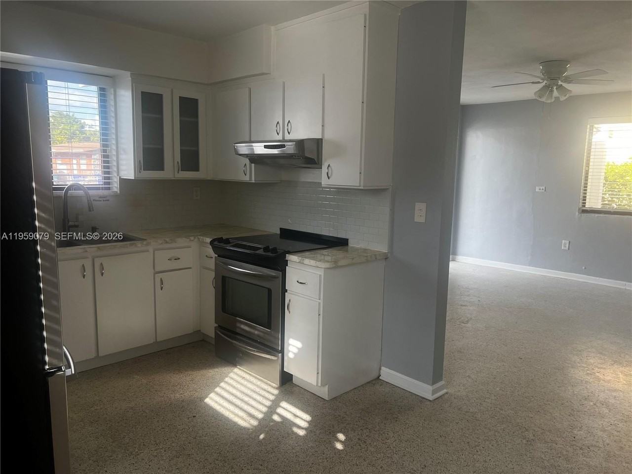 3260 Sw 25th St - Photo 4 of 12