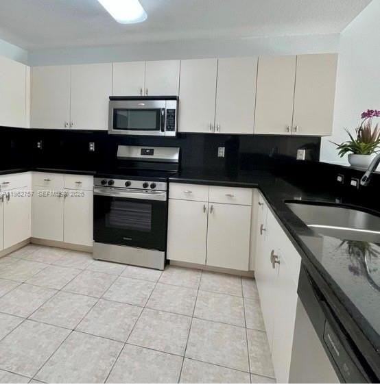 11202 NW NW 83rd St #216 - Photo 4 of 8