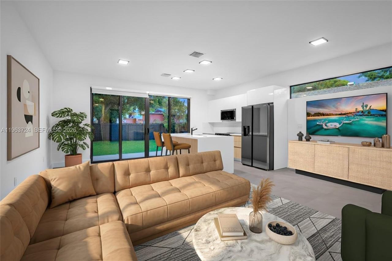 919 Nw 55th St #1 - Photo 3 of 50