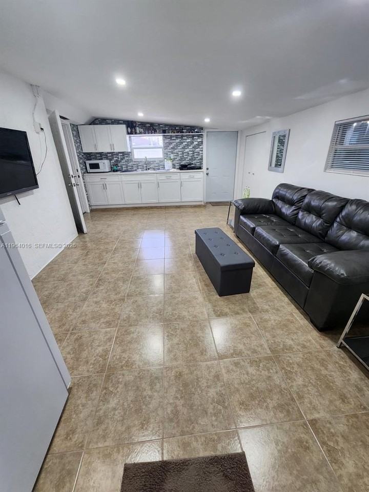 2880 Nw 56th St #1 - Photo 2 of 21