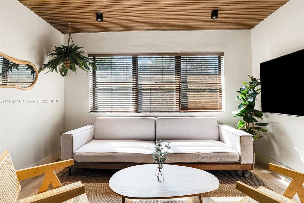 1275 Marseille Dr #42 - Photo 2 of 22