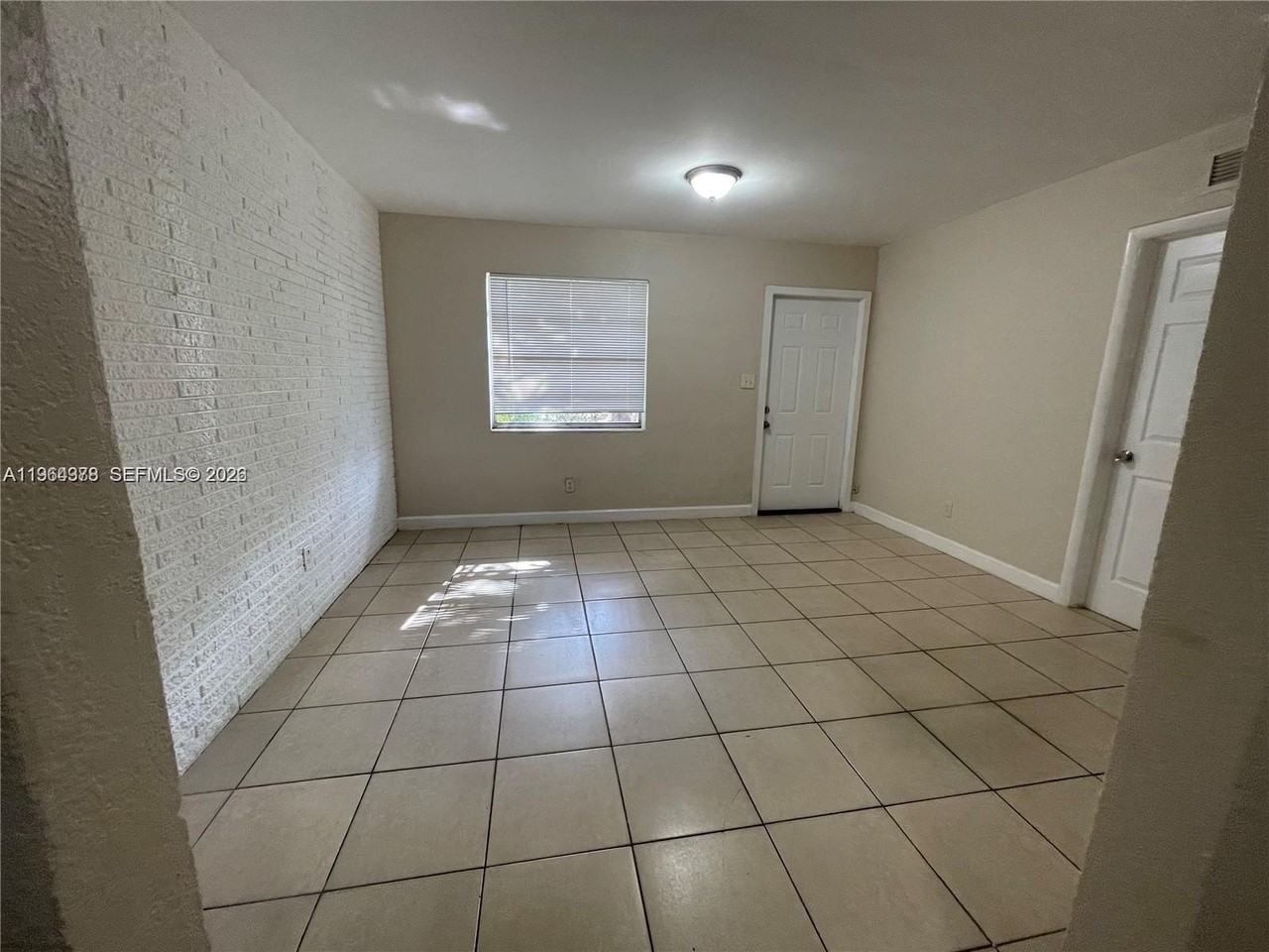 534 Nw 23rd Ave #3 - Photo 4 of 18