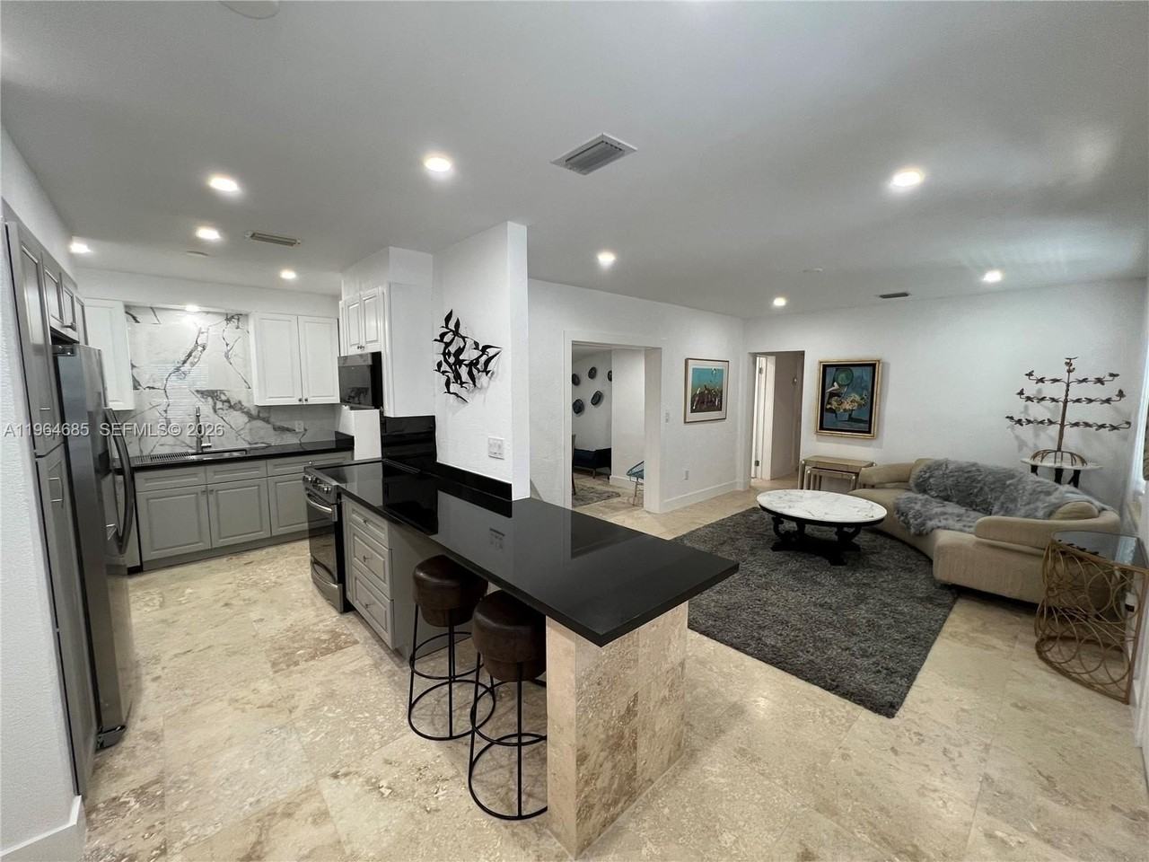 8410 Ne 2nd Ct #NA - Photo 4 of 27