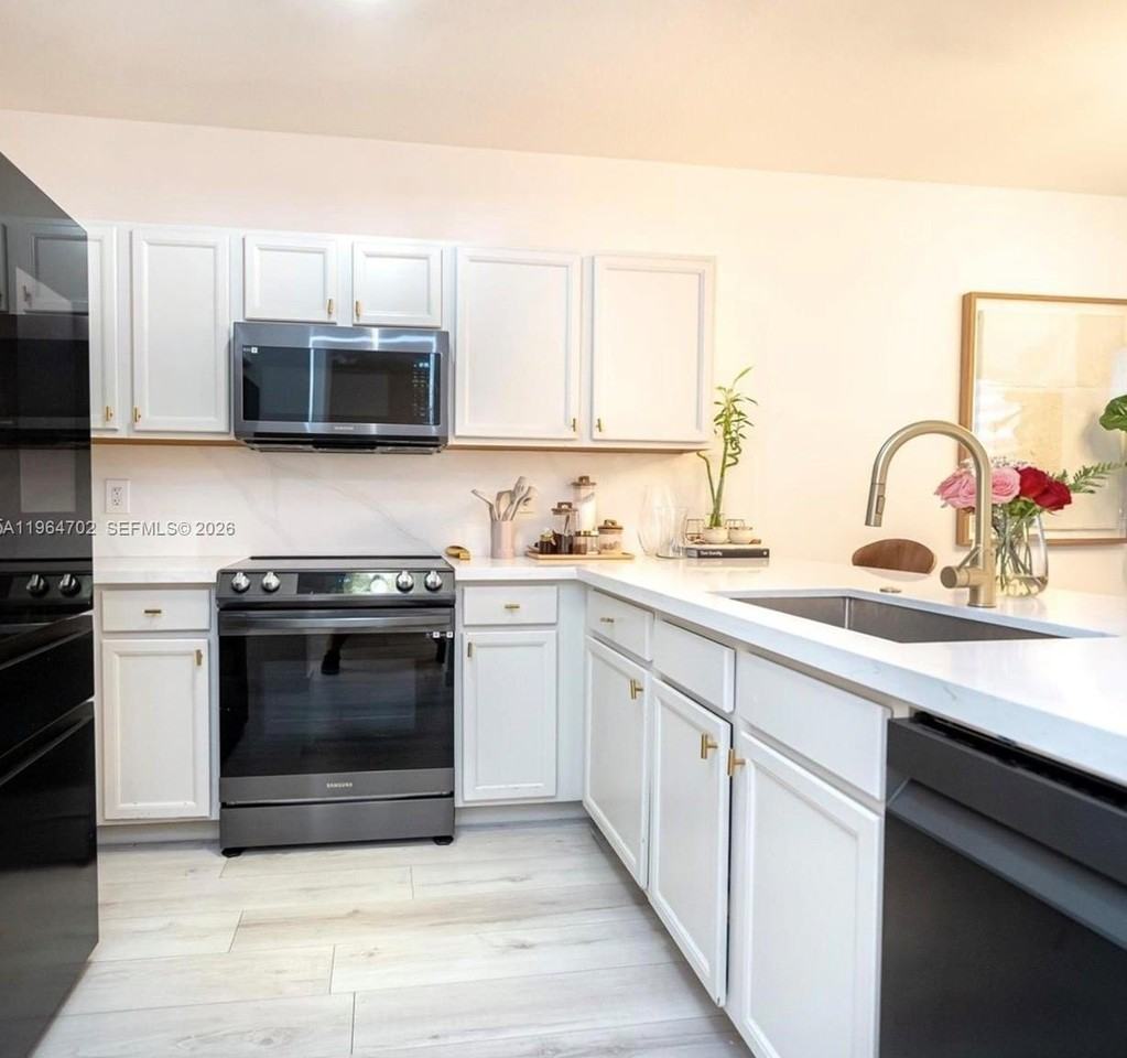 8760 Nw 97th Ave #203 - Photo 5 of 17