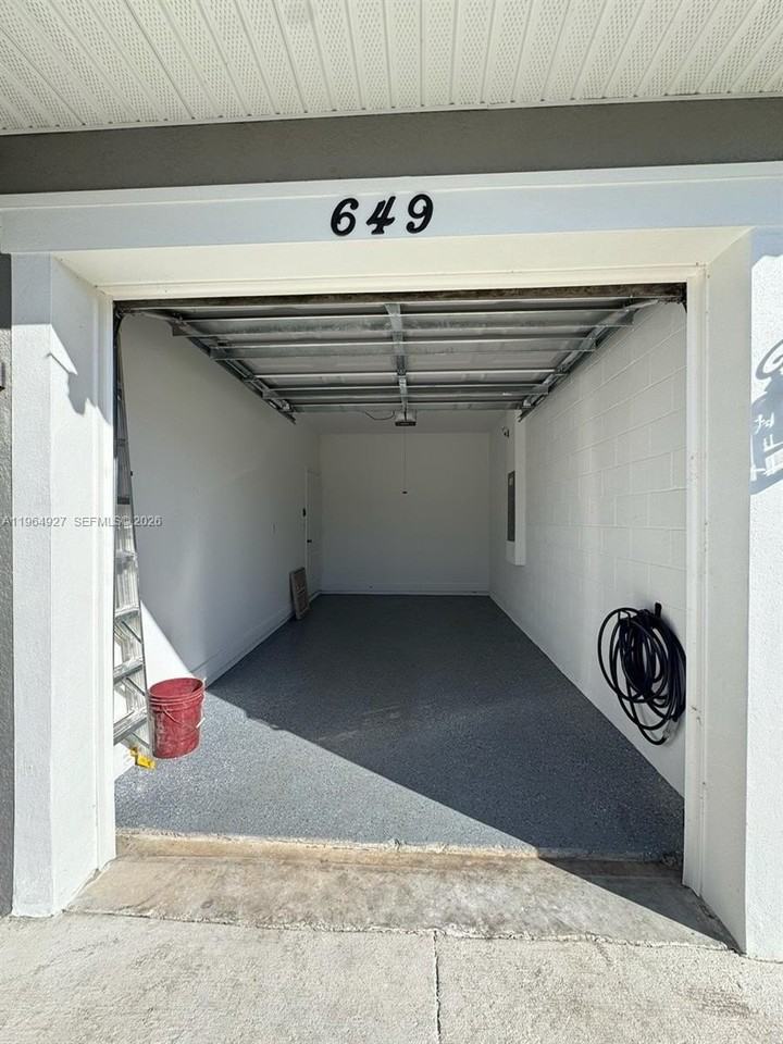 649 Lincoln St #649 - Photo 4 of 46