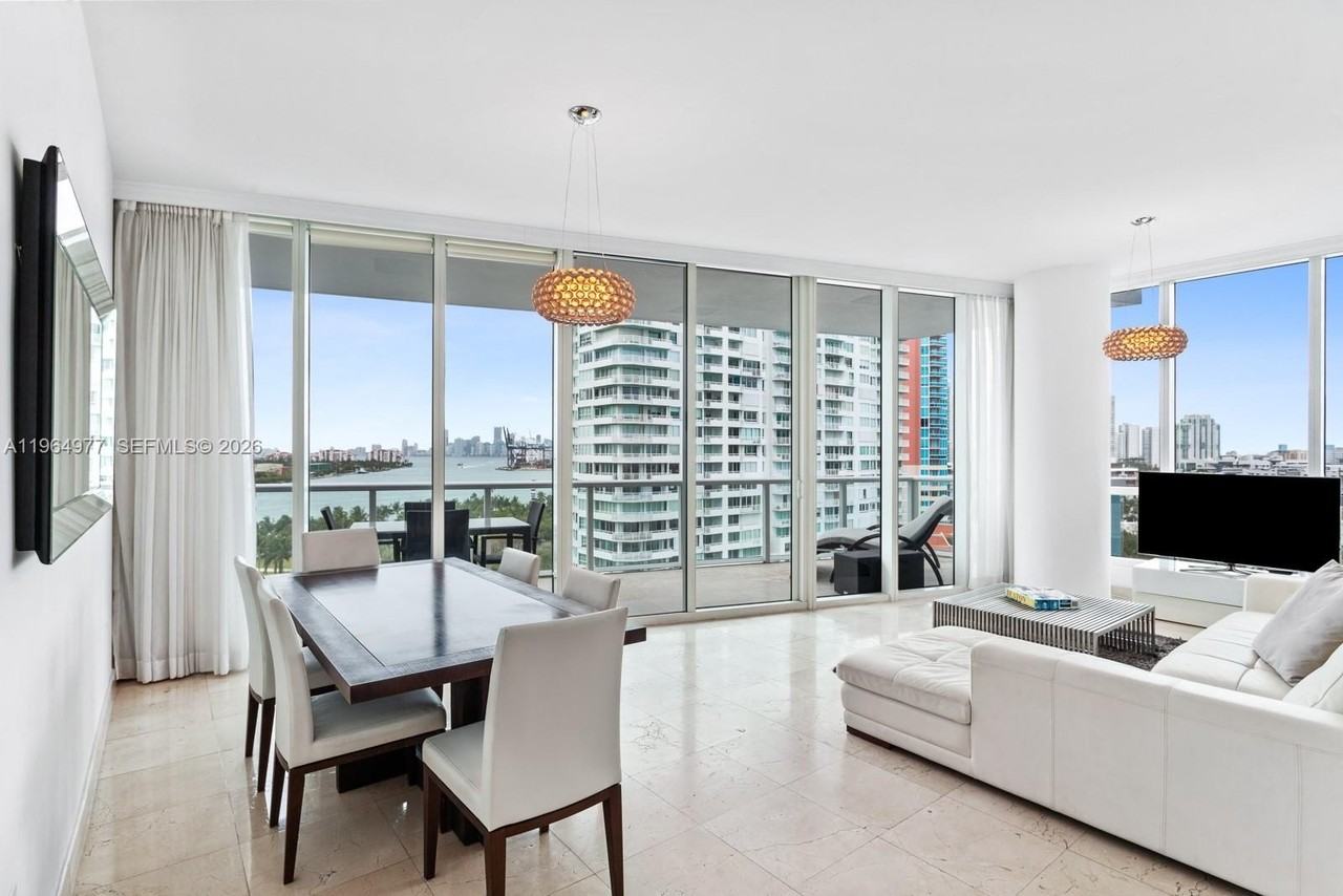 100 S Pointe Dr #1001 - Photo 3 of 13